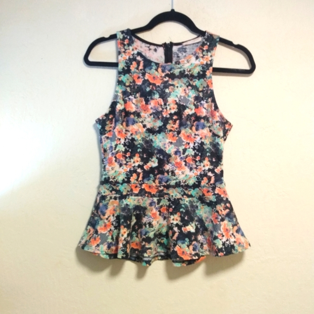 Nordstrom Lush floral flared top